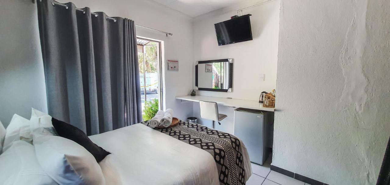 Mbs Guest House Lephalale 외부 사진